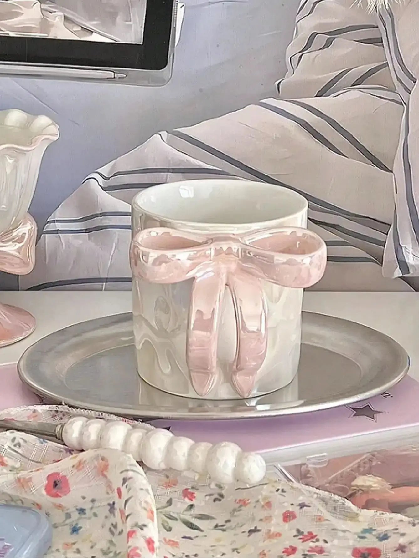 Ins style dreamy bow ceramic mug with high aesthetic value, drinking cup, coffee cup