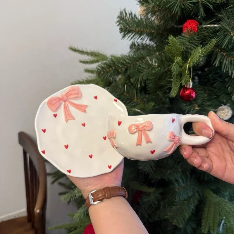 Ins New Design Chic Embossing Bow Ceramic Coffee Cup and Dish Set for Gifts 230ml Porcelain Cupcake Afternoon Tea Cups