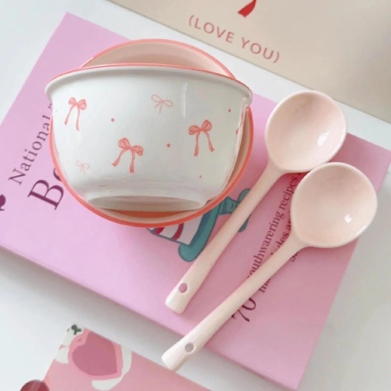 Ceramic Serving Bowls Spoon with Unique Underglaze Color Bowknot Pattern Suitable for Ice Cream Soup Rice