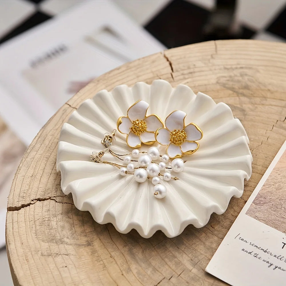 Elegant Jewelry Tray Ceramic Ruffle Decorative Tray Perfect Modern Jewelry Bowl with Scalloped Design for Coffee Table Organizer
