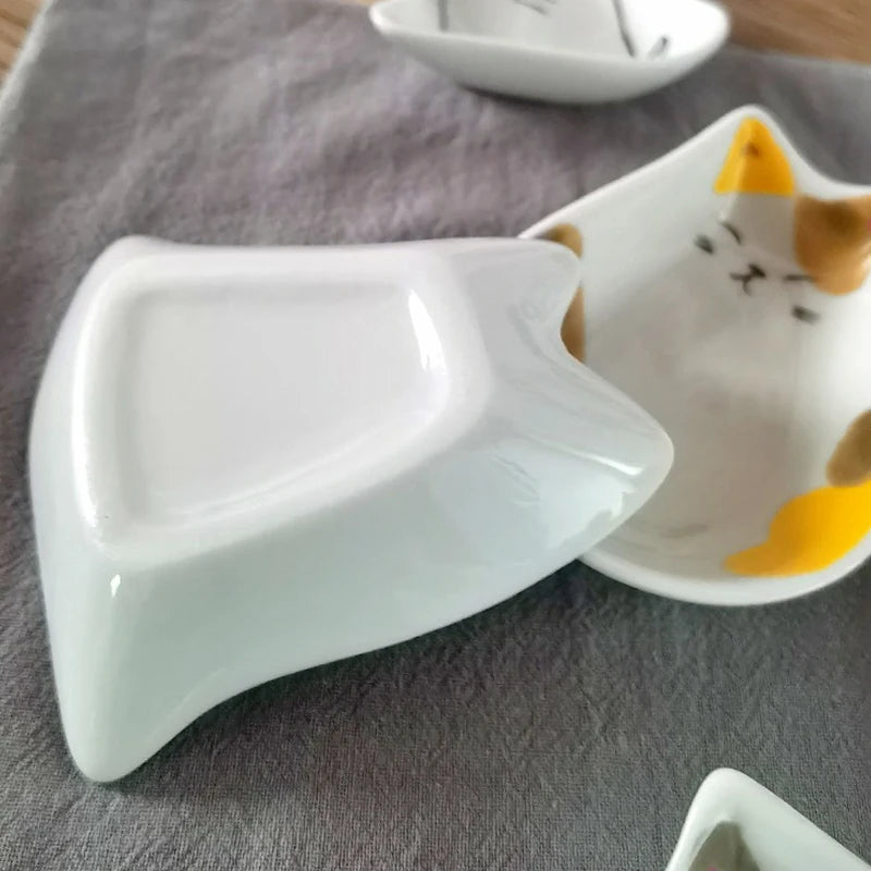 Ceramic Seasoning Dish Create Meaning Dish Japanese Cartoon Cute Cat Sauce Vinegar Dish Decoration Piece Wasabi Soy Sauce Dish
