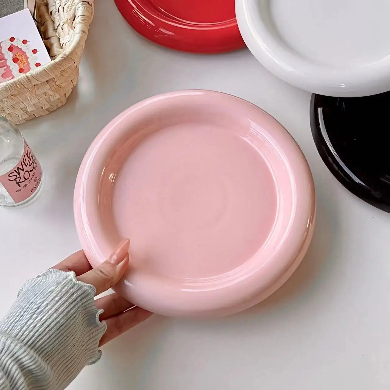 Round Ceramic Food Plate Ins Style Thick-edged Western Food Plate Creative Nordic Tableware Dessert Plate Steak Pasta Plate