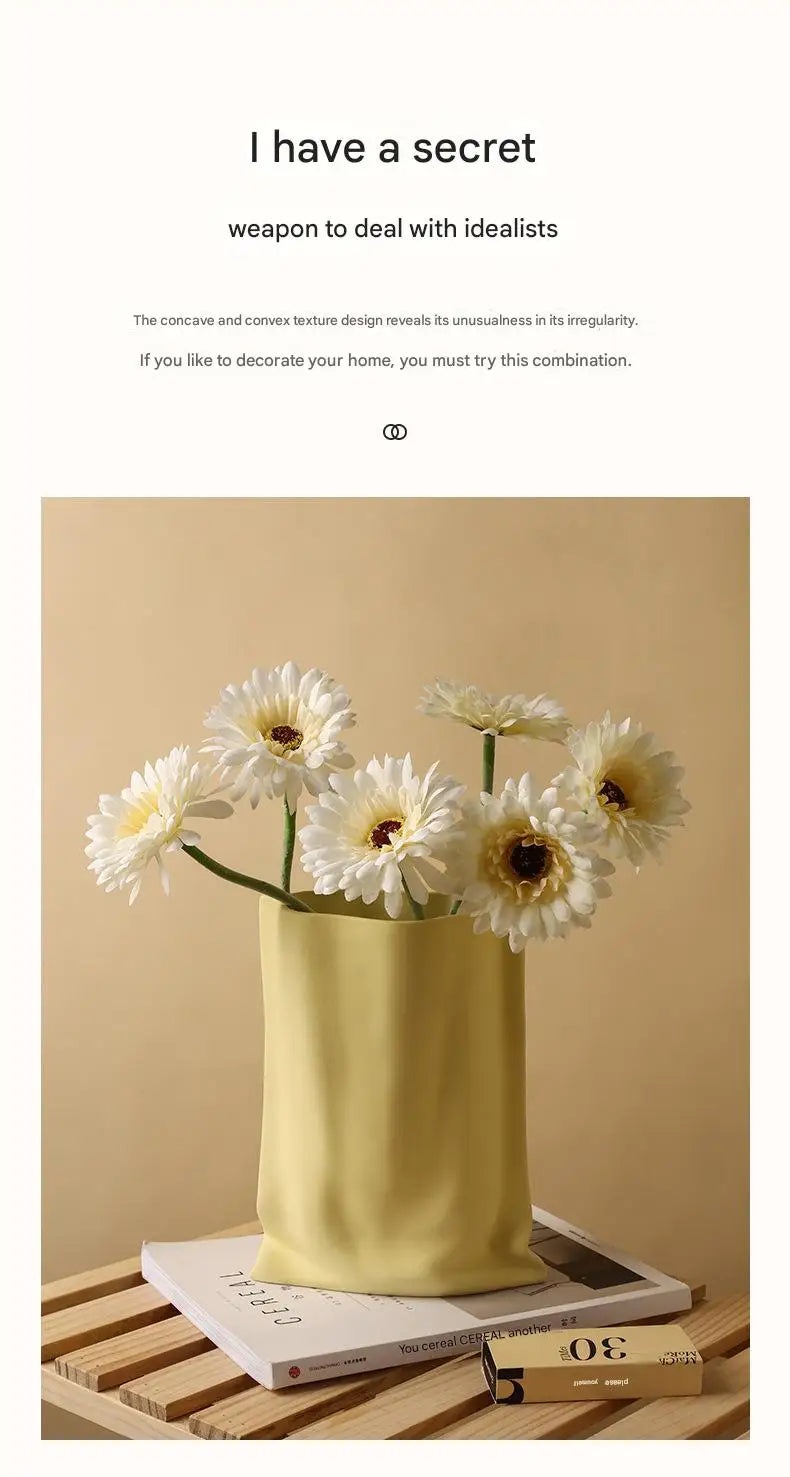 Luxury Holiday Gifts Ceramics Handmade Table Vase Flower Vase Illustrations Home Decor Simplicity Floral Ornaments for Bedroom
