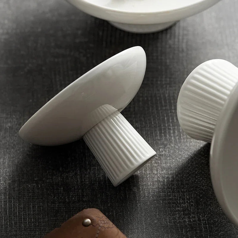 High Footed Plate Ceramic Japanese Style Exquisite Small Fruit Platter Snack Plates Office Tea Dish Restaurant Hotel Tableware